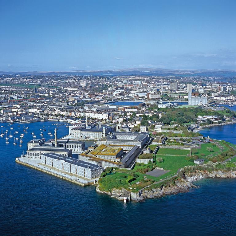 Buckingham Place At The Royal William Yard พลีมัธ ภายนอก รูปภาพ